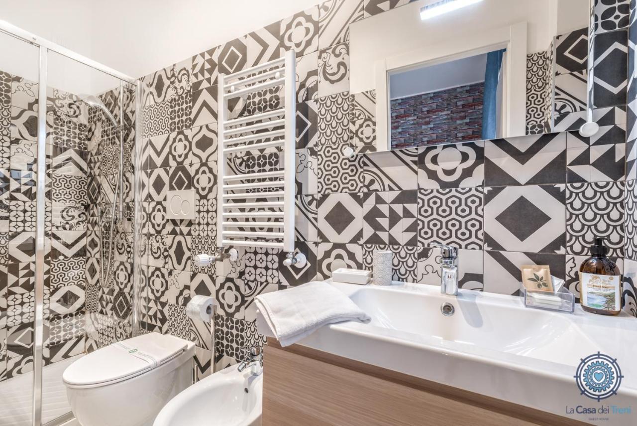 La Casa Dei Treni Affittacamere City Rooms For Travel Lovers La Spezia Extérieur photo
